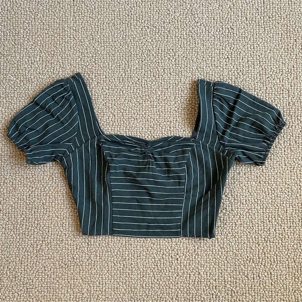 Me to We Green Striped Top in size Small